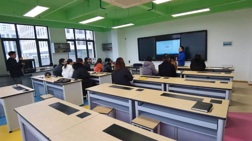 人工智能教學(xué)培訓(xùn)會(huì)議在湖南省智慧教育裝備展示體驗(yàn)中心成功舉辦，聚焦?fàn)I利性民辦職業(yè)技能培訓(xùn)機(jī)構(gòu)發(fā)展